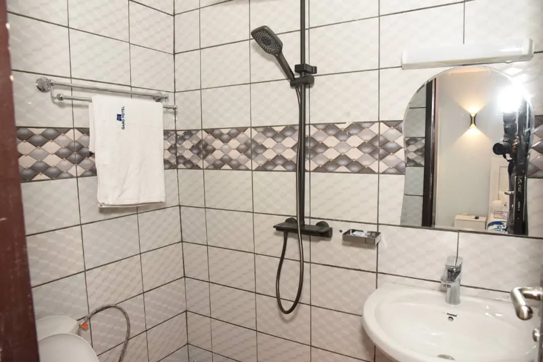 Salle de bain GAMO Hôtel